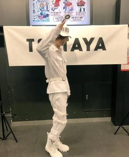 前方高能，见过男声优们cos自己配音的角色吗？最后一位不忍直视