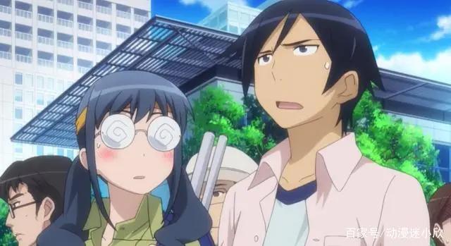 被眼镜封印的颜值，戴上眼镜平平无奇，摘下后：美女你谁？