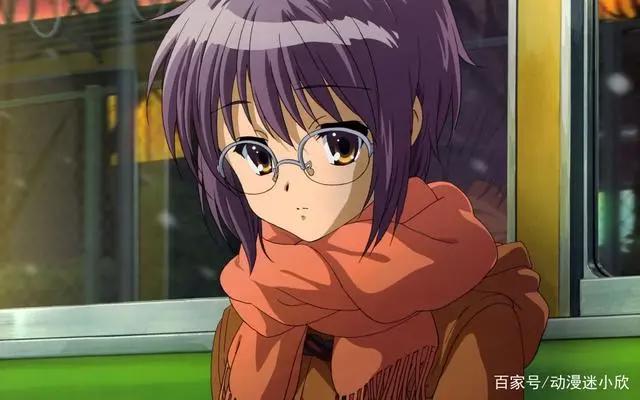 被眼镜封印的颜值，戴上眼镜平平无奇，摘下后：美女你谁？