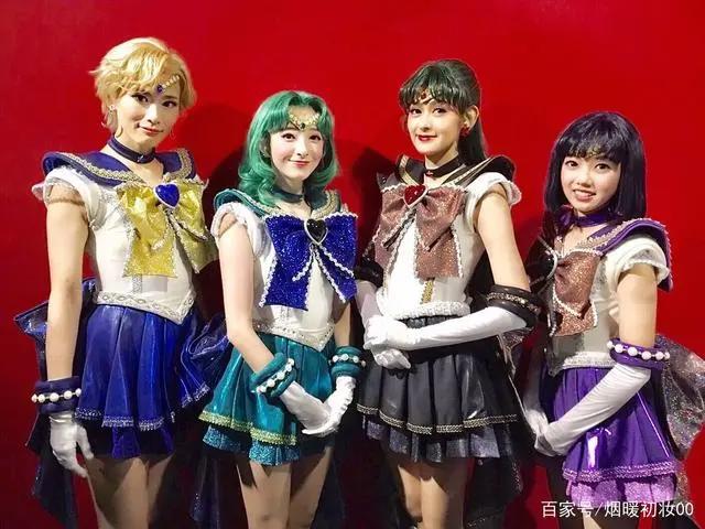 宝冢歌剧团：风华绝代的姐姐们进入动漫，依旧是大家的梦中情人