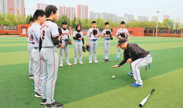 西安潮运动丨装备潮，运动更潮的棒球