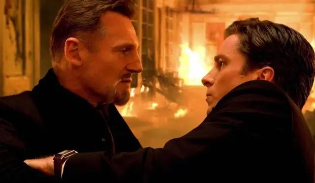 同为DC黑暗之子，如何看待蝙蝠侠与罗夏不同的正义