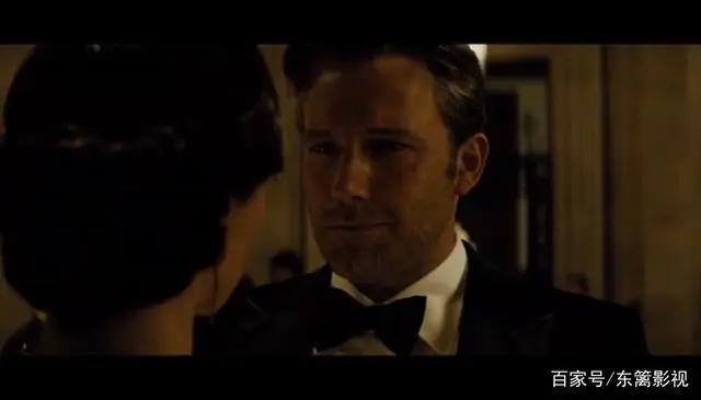 《蝙蝠侠大战超人》，两个光明之子的冲突