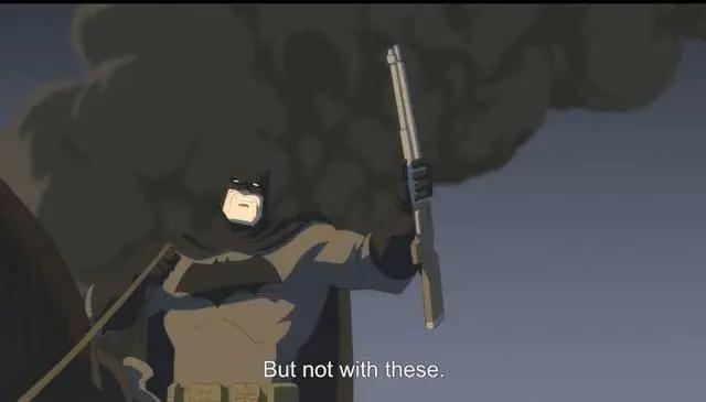 超人后来成了政府走狗，老的不行的蝙蝠侠把他揍了一顿