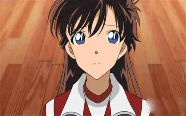 《魔术快斗》：快斗初次遇到组织，受伤的他还参加青子生日会吗？