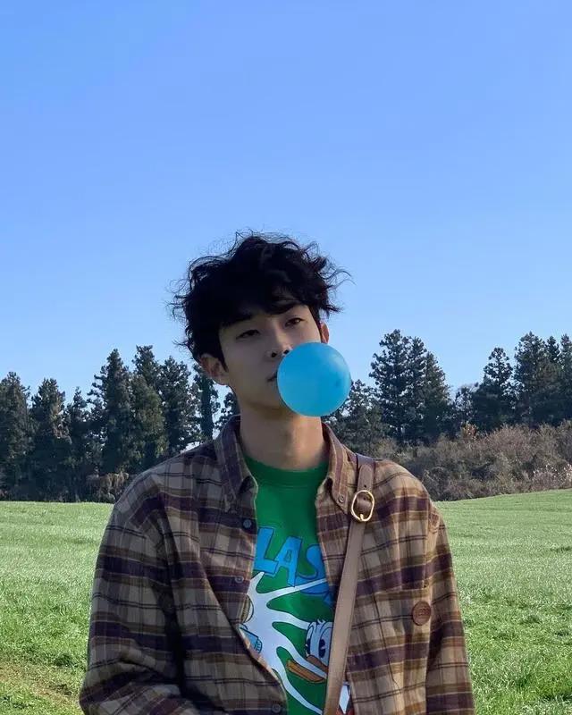 《尹STAY》开播崔宇植英文实力成焦点外国人vs大学生程度？