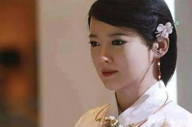 同是仿真机器人，日本的秀气，中国的端庄，看到印度：孩子快闭眼
