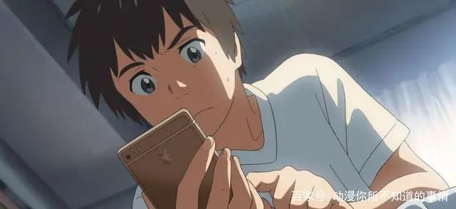 《你的名字》你不知道的10件事，穿越时空早有提示，注意手机日期