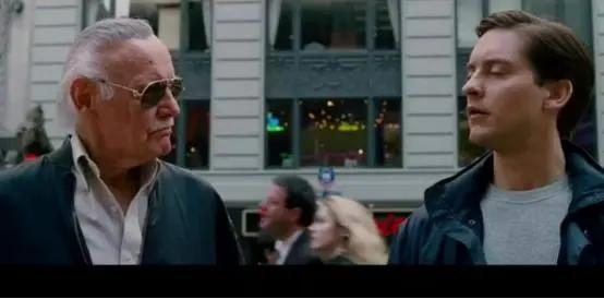 漫威之父去世！一生寻求正义事业，晚年遭家人折磨，生活凄惨