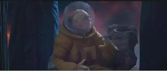 漫威之父去世！一生寻求正义事业，晚年遭家人折磨，生活凄惨