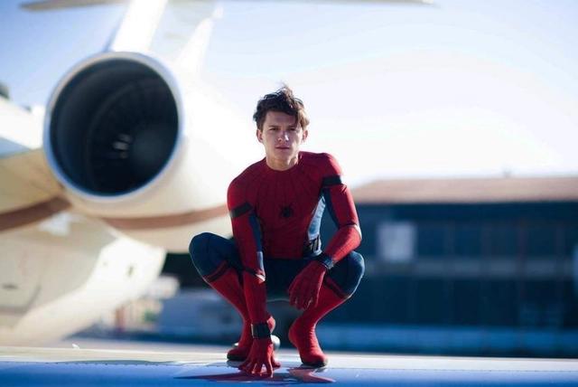 蜘蛛侠不止一个！Hottoys推出女蜘蛛侠手办，这才是冲破次元壁