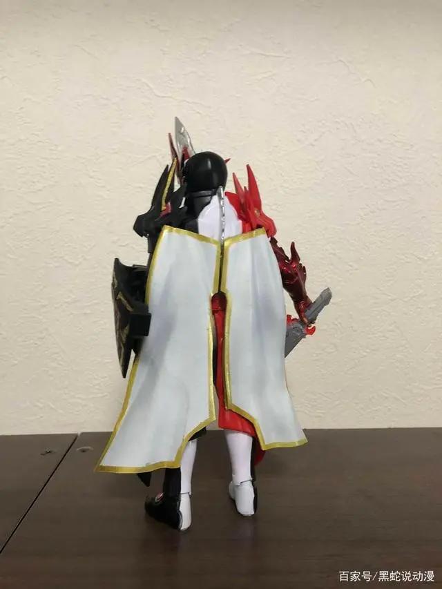 假面骑士圣刃：玩家自改剧场版限定形态情感龙四仔的盾牌真好用