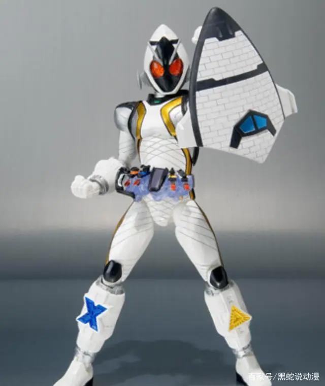 假面骑士圣刃：玩家自改剧场版限定形态情感龙四仔的盾牌真好用