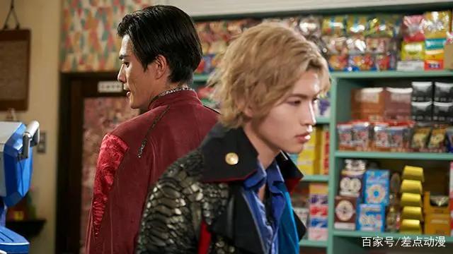 假面骑士圣刃：天灾感人收花，下集要等很久