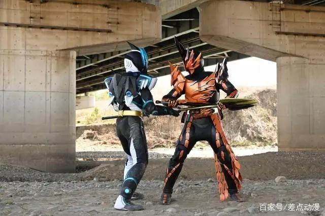 假面骑士圣刃：34话大混战，仁叔回归KO全场