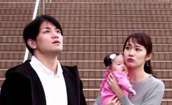 假面骑士圣刃：岩田一家和令人老婆友情客串，假面骑士的末日到了