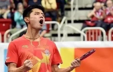 乒乓诗人张继科是给漫画打广告呢？还是借此景致抒甜蜜情怀呢？