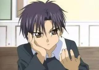 爱丽丝学园男主角日向枣，拥有火焰爱丽丝，话少高冷内心却很温柔