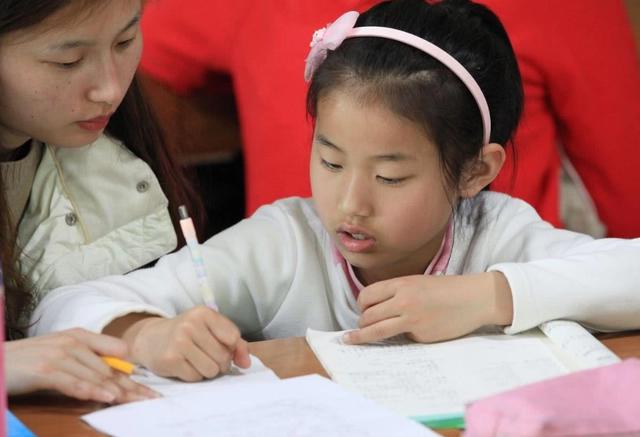 二年级前不重视这3件事，三年级会被拉开差距，班主任道出原因