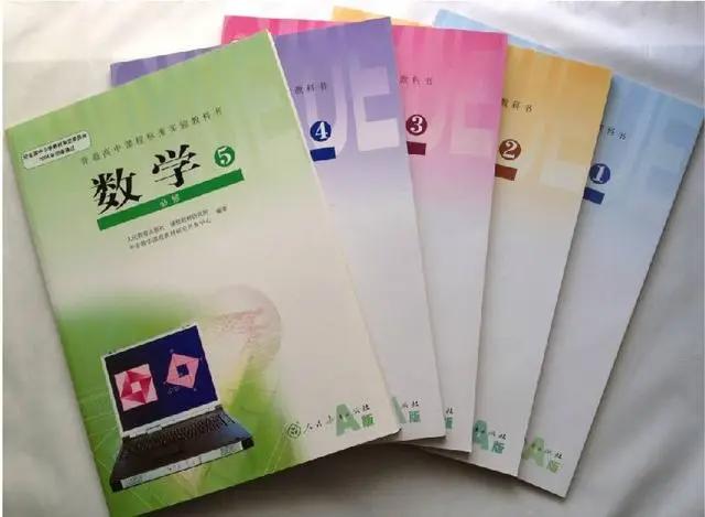 数学老师坦言：数学成绩好的孩子都有4个特征，家长要及时培养