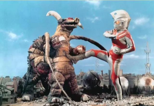 艾斯吧上演权力游戏，都是权力的奴隶，受伤的是热爱动漫的普通人