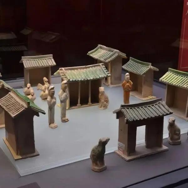 一周观展指南｜“云间三友”逸笔丹青，“庚子锣鼓”迎新味浓