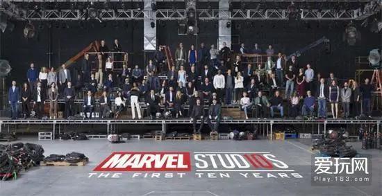 美国超级英雄，是如何在政治正确的大棒下一步步被“黑化“的？