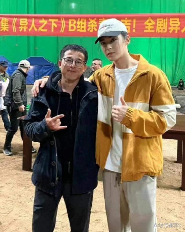 《一人之下》真人版杀青，刮胡刀夏禾，张楚岚月下遛鸟怎么演