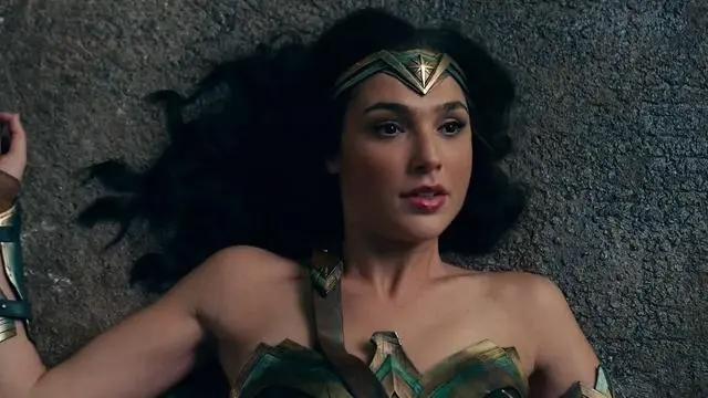 《神奇女侠1984》首支预告发布｜神奇女侠与死而复生的爱人重聚