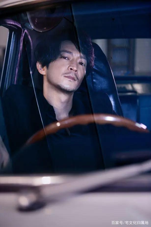 津田健次郎迎50岁生日粉丝送祝福，配过的角色多到数不过来