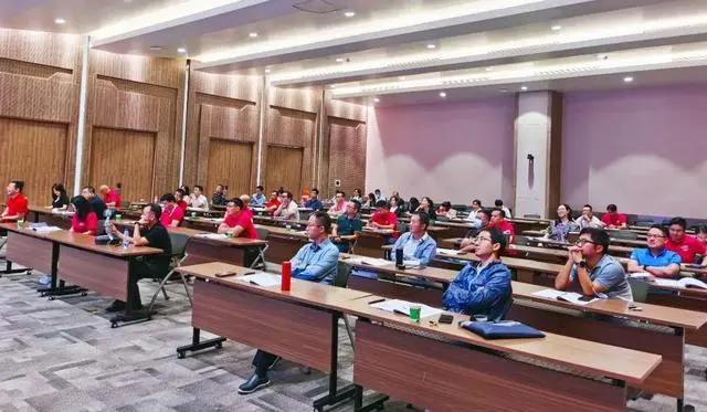 产业地产开发模式与产城融合创新：转型方向、盈利模式与政策导向