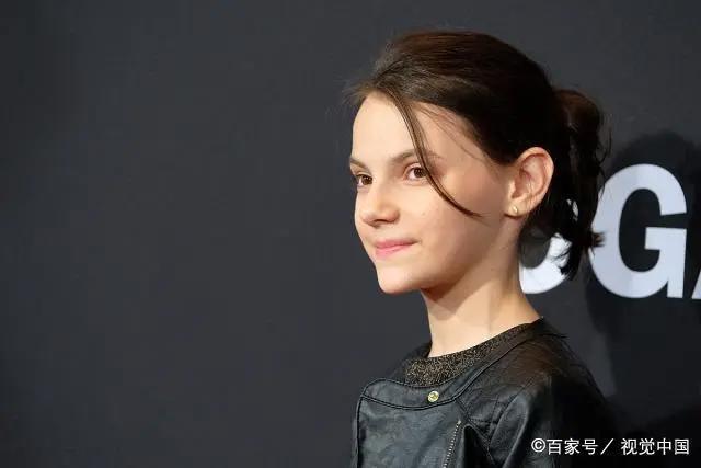 还记得金刚狼的女儿X-23吗？《金刚狼3》上映2年后，都快认不出了