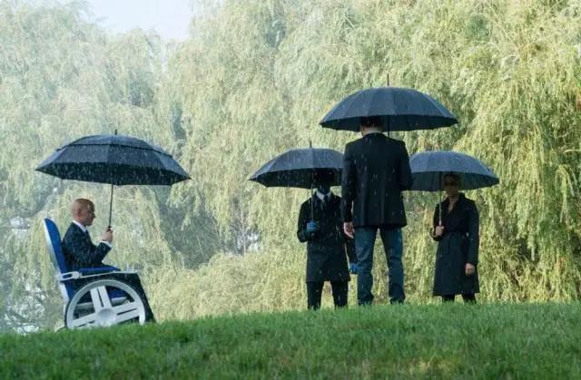 《X战警：黑凤凰》：魔形女被凤凰之力秒杀，琴跟BOSS同归于尽！