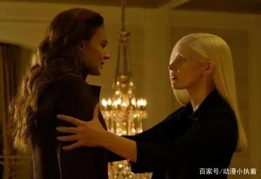 X战警黑凤凰：终极反派外星人是谁？漫画中的她曾石化整个复仇者