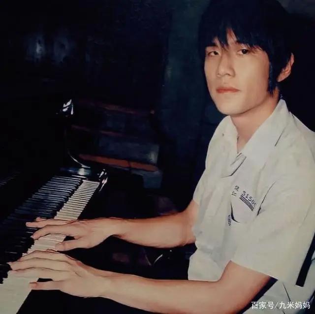 周杰伦怎么都捧不红，靠着直播短短数日涨粉千万，刘畊宏终于火了