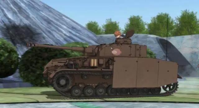 还有这种操作？履带断了，坦克却跑的更快！这动漫细节真是厉害！