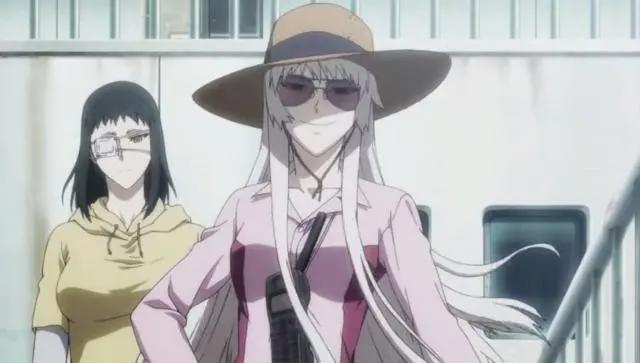 军火女王这部番，让武器商人告诉你和平究竟是什么模样