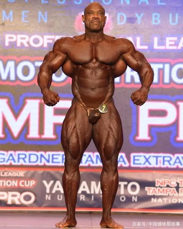 他以刀锋为名！健美史上最矮的奥赛先生，“大器晚成”的舞台传奇