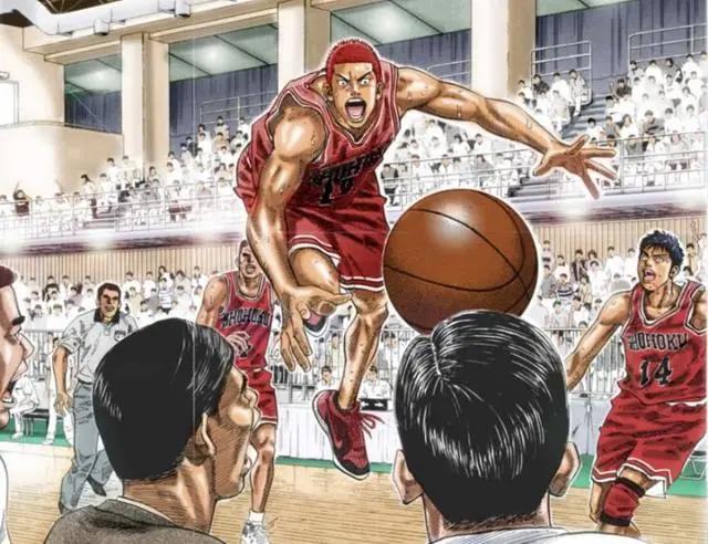 《灌篮高手》：樱木把比命看得还重的“救球”同样在NBA普遍存在
