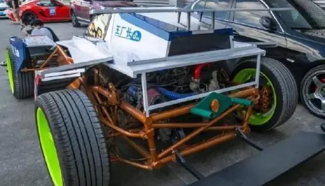 爷青回，达人做出真实比例四驱车，神还原《四驱兄弟》胜利冲锋