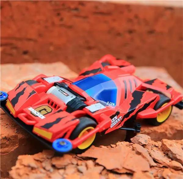 四驱兄弟：马达在前面的四驱赛车“巨无霸”非同凡响，绝招大钢牙