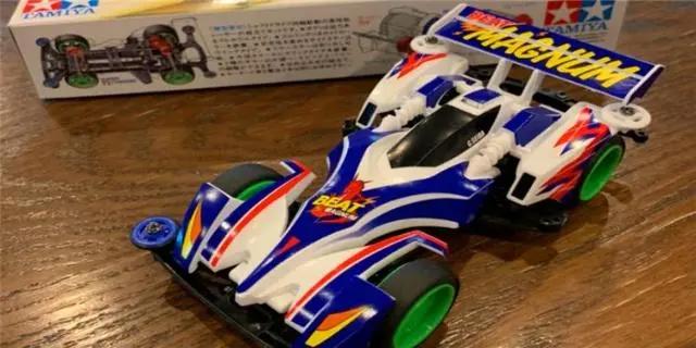 四驱兄弟，星马豪在整部动漫中换了这几辆车，一个比一个快！