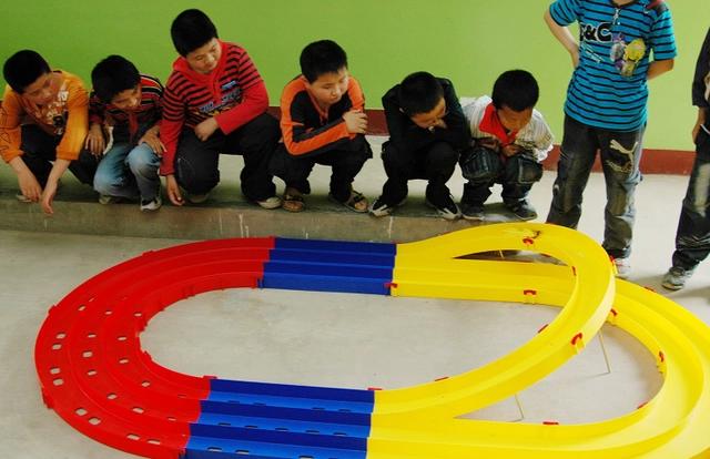 要不是奥迪双钻的一次“山寨”，或许四驱车也不会被8090后热爱