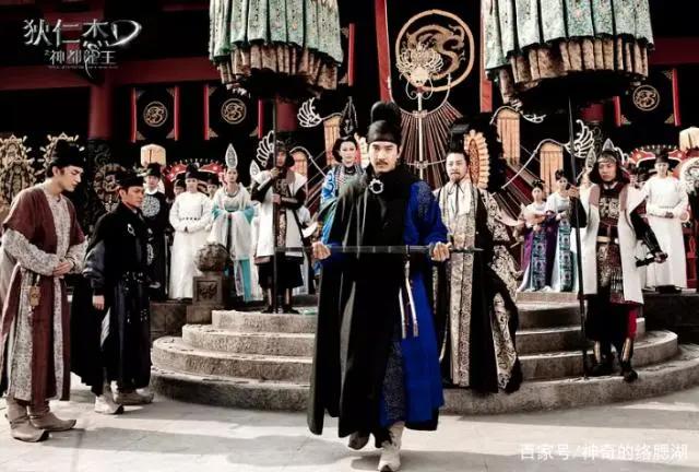 国庆档的十年硝烟，徐克、吴宇森比拼武侠，邓超、李连杰对决奇幻