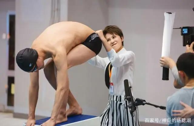 国庆档的十年硝烟，徐克、吴宇森比拼武侠，邓超、李连杰对决奇幻