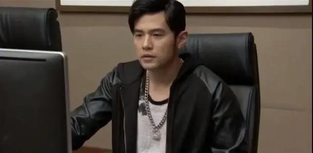 11小时800万！周杰伦新歌刷屏，QQ音乐崩了！他的商业版图有多大