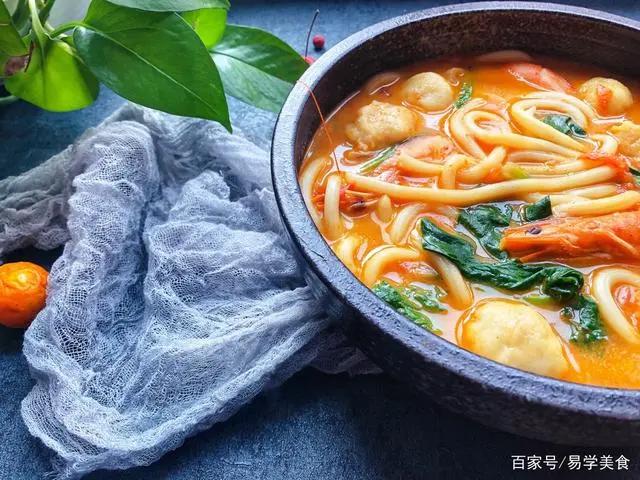 著名香港小吃，《麦兜响当当》同款鱼丸粗面，有鱼丸也有粗面哦！