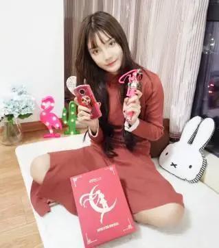 养猫宅女抢晒美图M8s美少女战士限量版网友：人品颜值都服