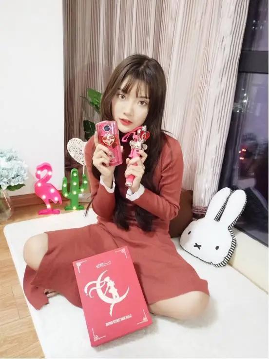 养猫宅女抢晒美图M8s美少女战士限量版网友：人品颜值都服
