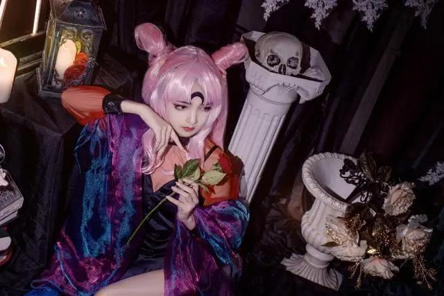 三组日本动漫《美少女战士》COSPLAY欣赏！造型相当唯美的作品！